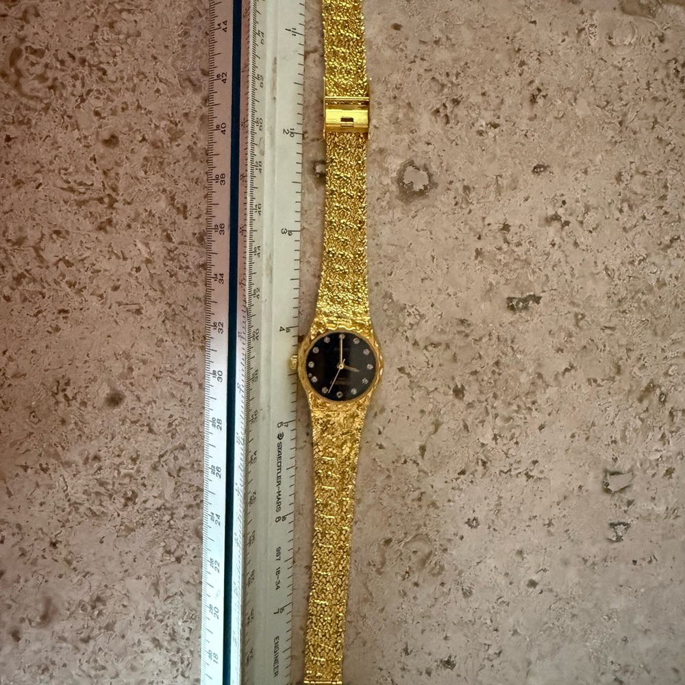 Women’s Gold Gruen Watch - Picture 12 of 13